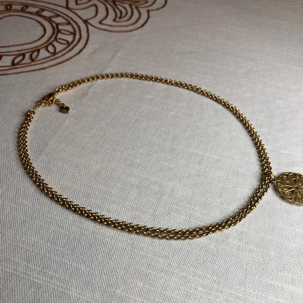 NWOT Carolee Gold-Tone Nostalgic Necklace - Picture 5 of 11